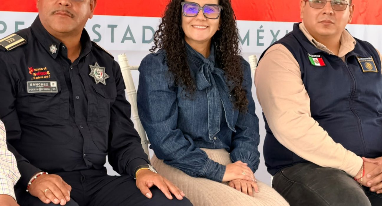 La presidenta municipal Sinaí Lugo en la Jornada de la Paz en Santa Ana Jilotzingo